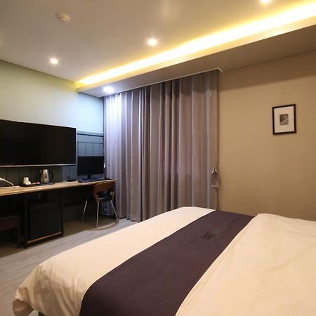 Dove Hotel Ульсан Екстер'єр фото